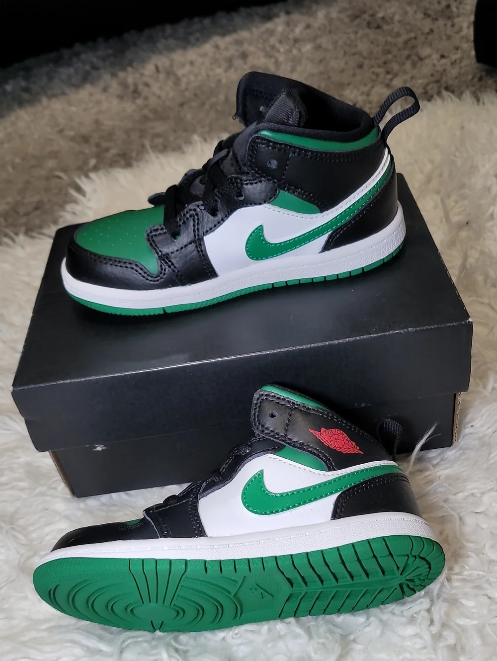 Jordan Kids High-Top Sneakers in Black, Green & White
